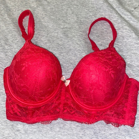 Victorias Secret Red Lace bra - Picture 1 of 4